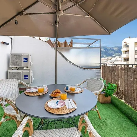 Modern 1 Bedroom Apartment, Steps From The Sea & Downtown Apartment *