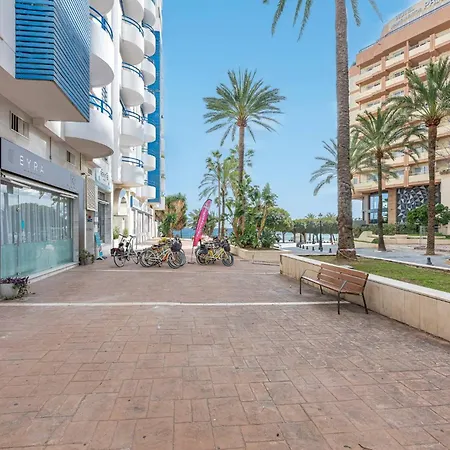 Modern 1 Bedroom Apartment, Steps From The Sea & Downtown