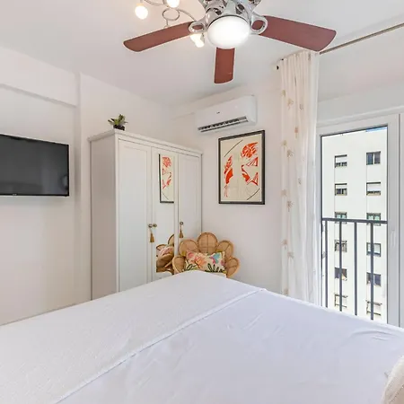 Modern 1 Bedroom Apartment, Steps From The Sea & Downtown Appartement *