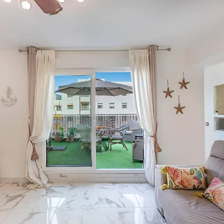 Modern 1 Bedroom Apartment, Steps From The Sea & Downtown Lejlighed *