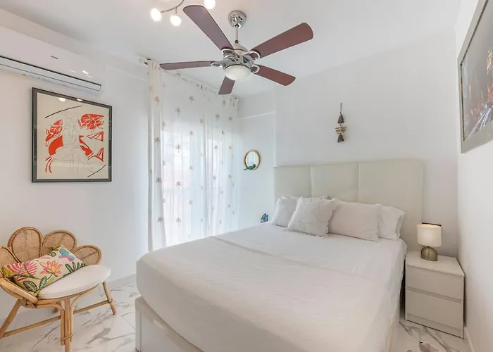 Apartmán Modern 1 Bedroom Apartment, Steps From The Sea & Downtown