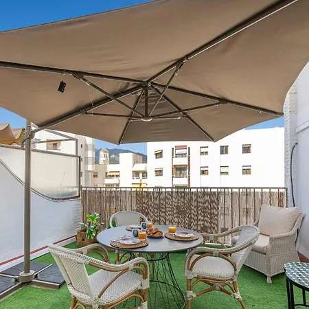 Modern 1 Bedroom Apartment, Steps From The Sea & Downtown * Марбелья