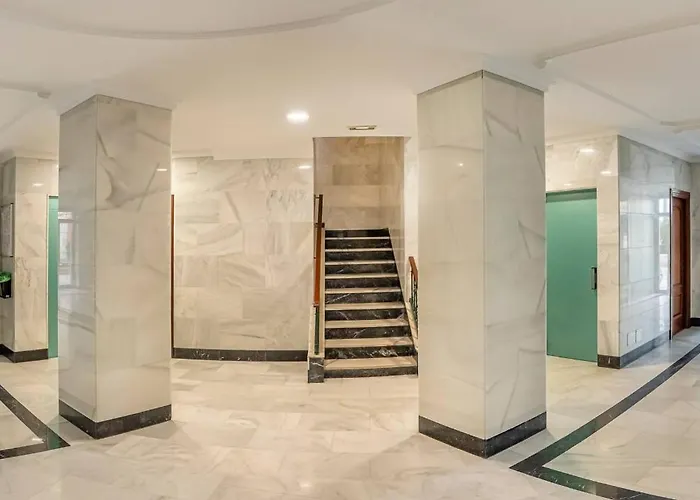 Modern 1 Bedroom Apartment, Steps From The Sea & Downtown Appartamento *