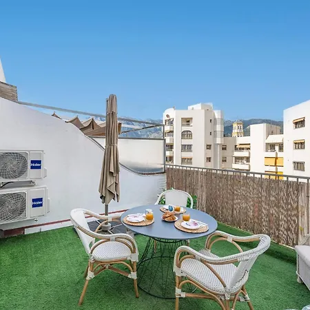 Apartment Modern 1 Bedroom Apartment, Steps From The Sea & Downtown *